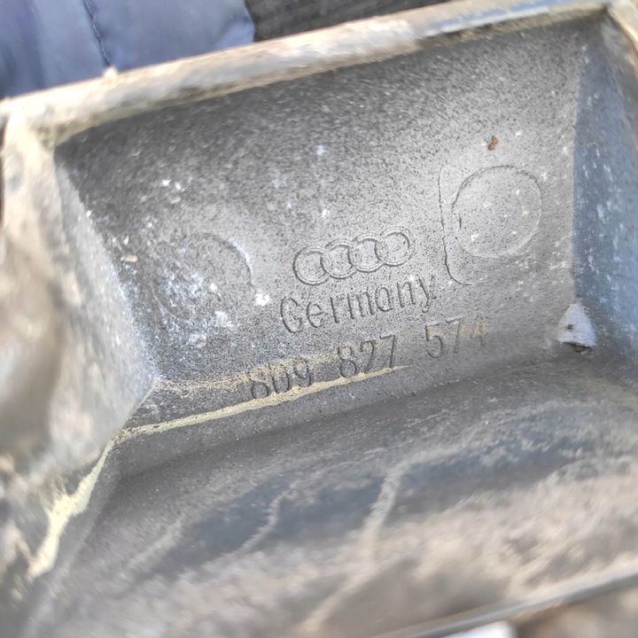 фото №8, Планка освещение лампа номерного знака регистрационный audi a3 8l 97r