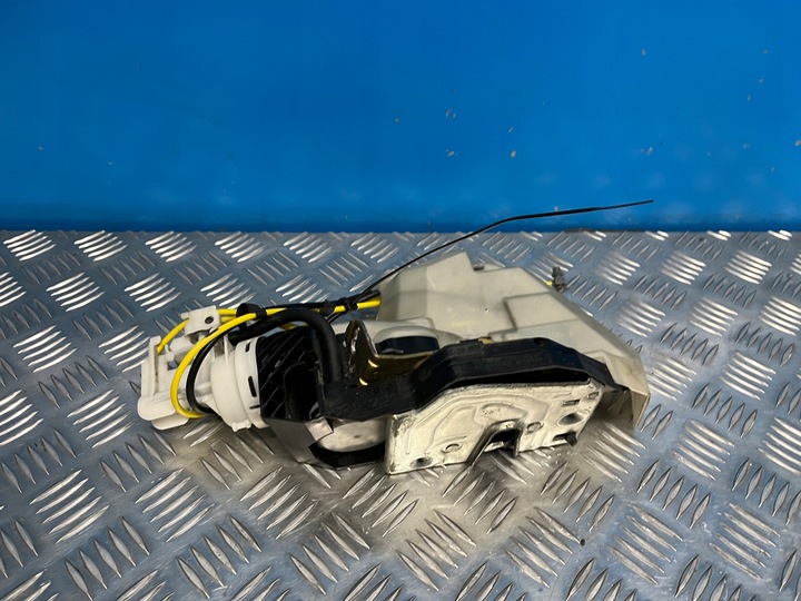 фото №1, Mercedes w220 замок дверь левый зад 2207303935