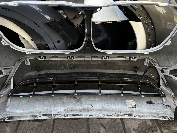 фото №15, Бампер перед передний bmw x3 g01 x line цвет a300