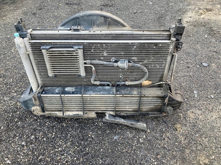 фото №1, Комплект радиаторов w203 2.2 cdi вентилятор топлива