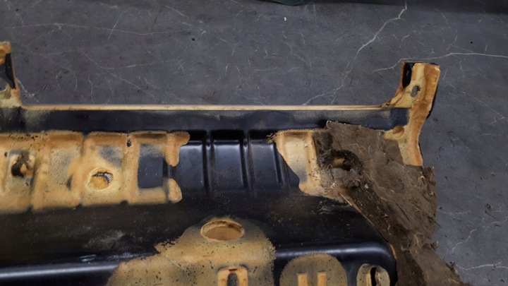 фото №10, Захист консолі mercedes w124 sedan