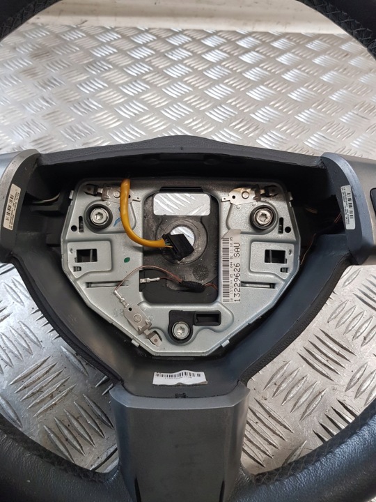 фото №9, Руль мультифункция 13229626 + подушка подушка opel zafira b 05r-