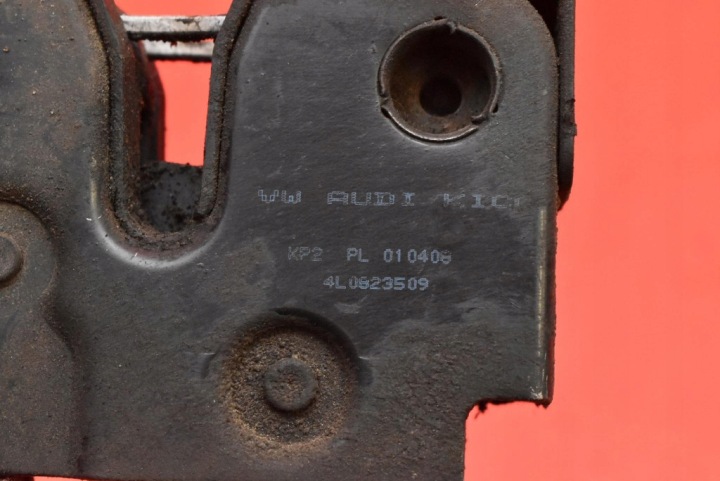 фото №7, Замок засов капота 4l0823509 audi q7 4l 05-09