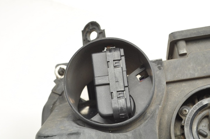 фото №12, Opel meriva a фара правая передняя 89308560 93321053 eu