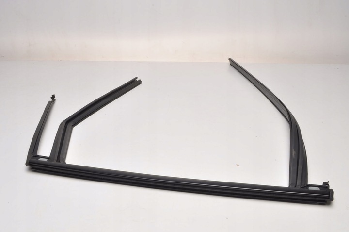 фото №2, Volvo xc60 ii планка прокладка дверь левый зад задняя левая 31856284