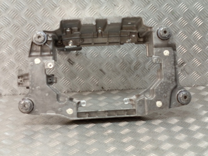 фото №13, Bmw (oem) 5a075d6 i4 g26 i3l g28 кронштейн держатель компрессора кондиционера