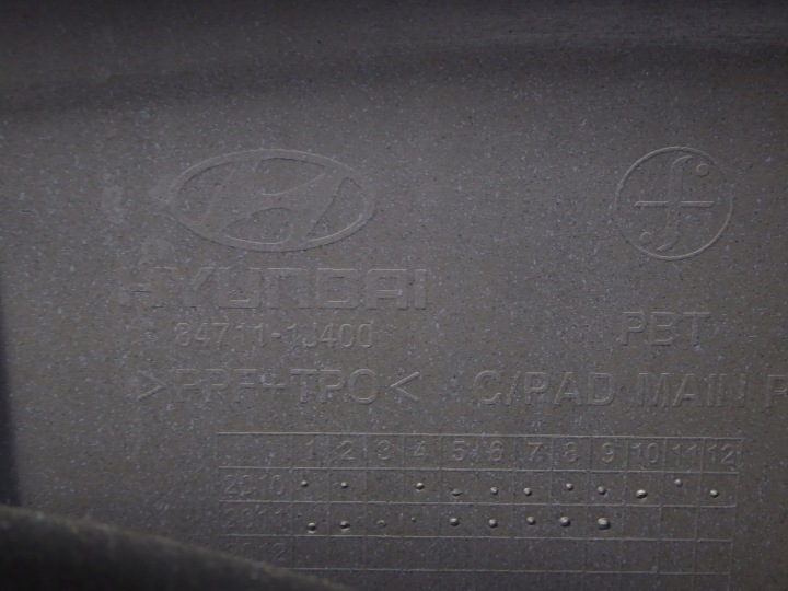 фото №16, Hyundai i20 i торпедо консоль подушки ремені датчик