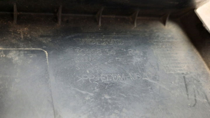 фото №5, Молдинг pod лампа права зад volvo xc90 30698134