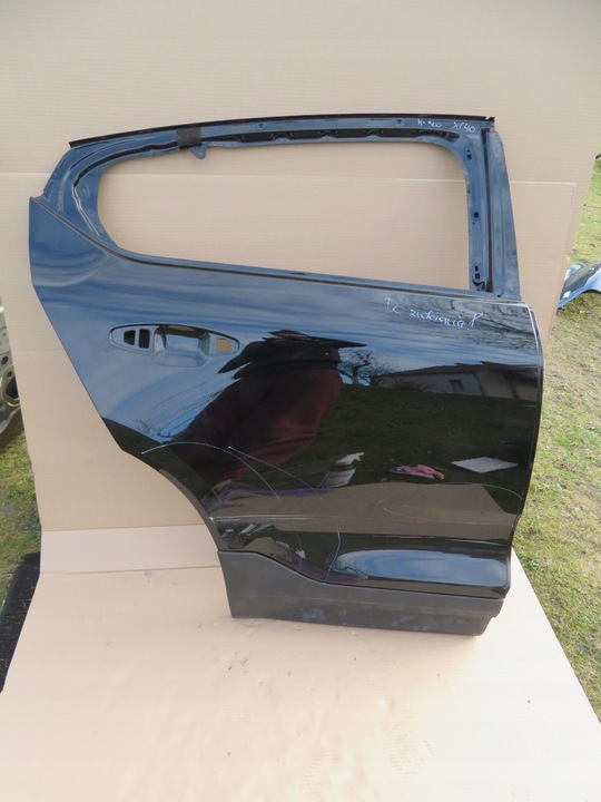 фото №1, Volvo c40 двері праві задні зад