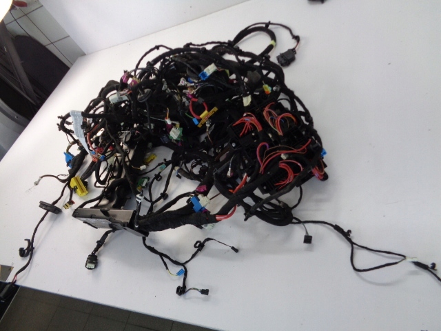 фото №1, Установка интерьера mercedes eqa 250 w243 2021 год