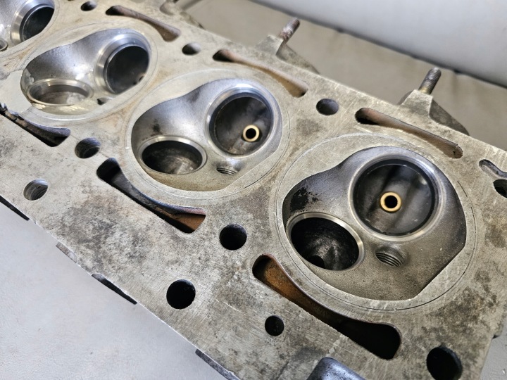 фото №6, Головка двигателя bmw m30 e3 e9 e12 e24 12500199