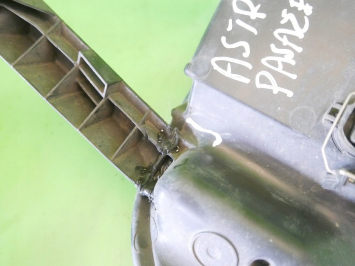фото №10, Поворотник правое перед zkw opel astra j iv 5d 09-12
