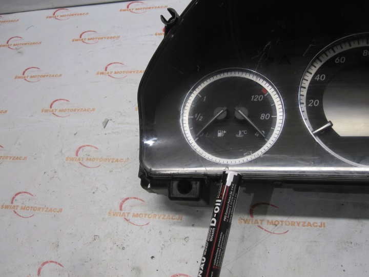 фото №10, Mercedes c klasa s204 w204 10r панель приборов a2049002605 англичанин