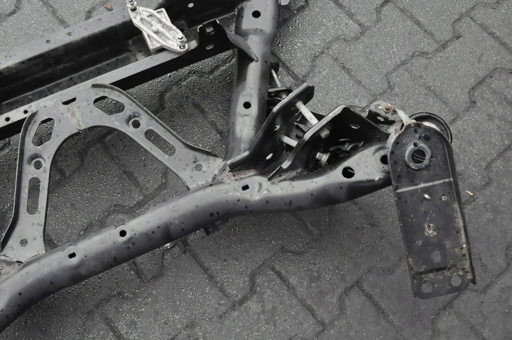 фото №11, Volvo s60 iii v60 подрамник подвешивание зад 32246521