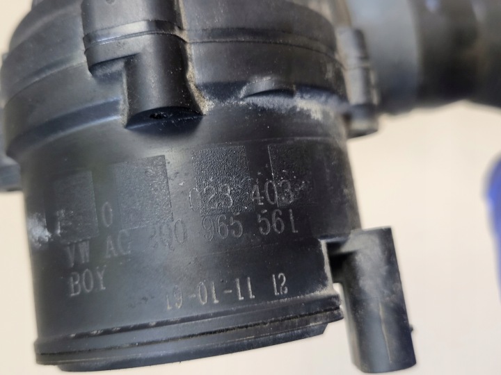 фото №14, Водяна помпа  додатковий vw golf vii 7 t-roc seat leon skoda audi a3 1.5 tsi oem номер