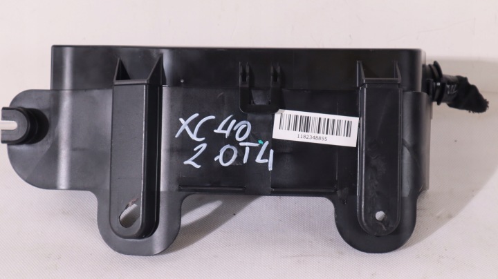 фото №7, Volvo xc40 2.0 t4 коробка запобіжників 31473883