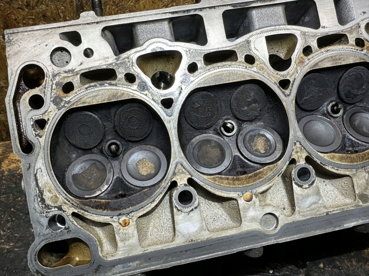 фото №12, Головка комплектная валы 2.0 tsi tfsi 06h103373k