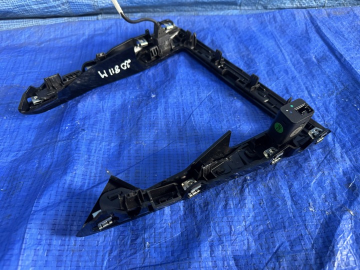 фото №11, Рамка dekor туннеля среднего usb peugeot e-208 ii 98313506dx 9831377180