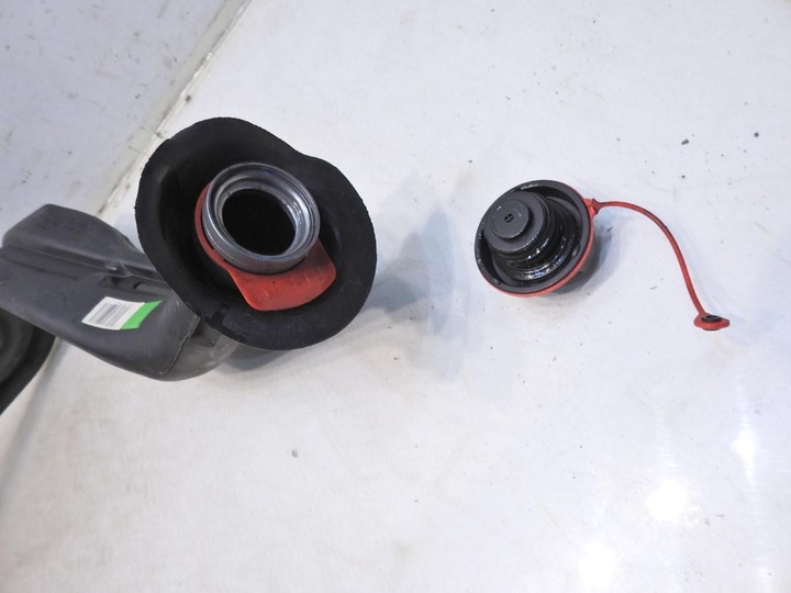 фото №8, Труба заливна горловина пального кришка opel meriva a 1.7 cdti