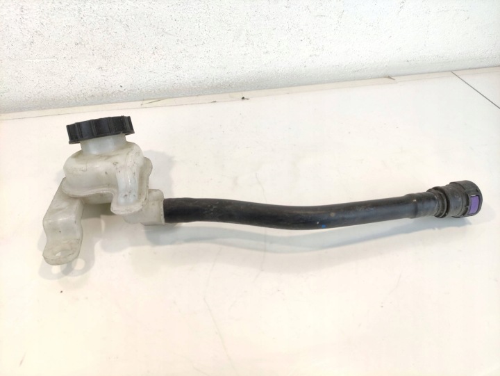 фото №6, Ford fiesta mk7 бачок жидкости тормозного 8v512k478ae
