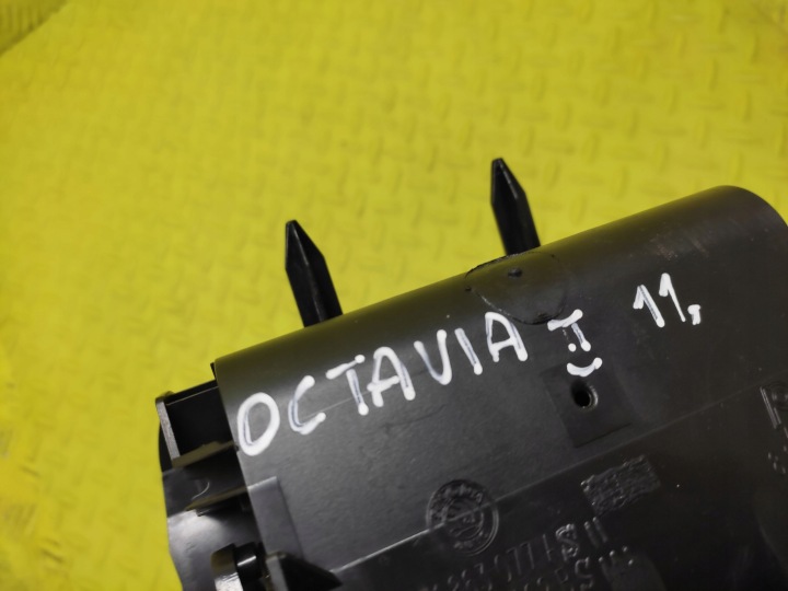 фото №8, Skoda octavia ii пепельница 1z1863077a