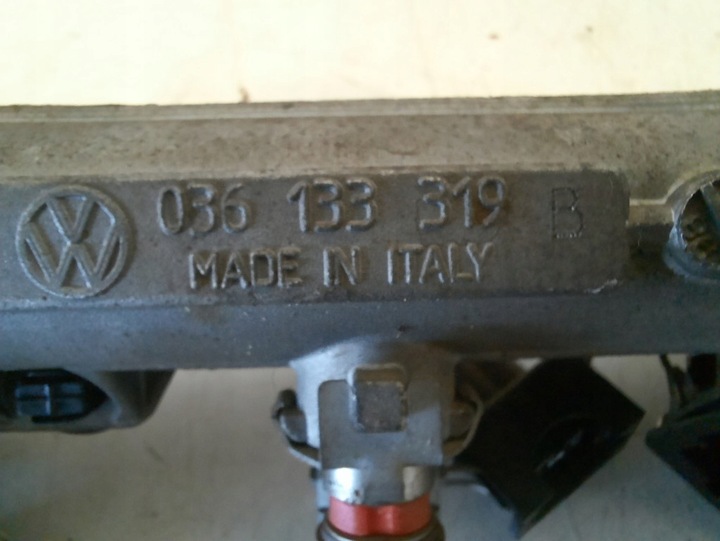 фото №10, Volkswagen golf4 iv 07-06 1.4mt планка впрыскивающий 036133319b akq