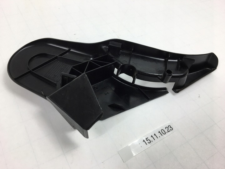 фото №8, Пластик сиденья правого пассажира чёрный mercedes w124 sedan универсал 1249182230