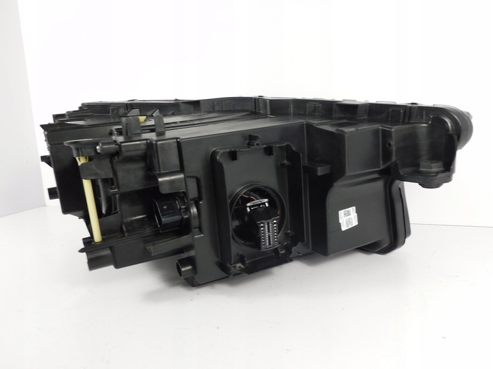 фото №14, Audi q4 89a лампа левая matrix 89a941035 повреждённая