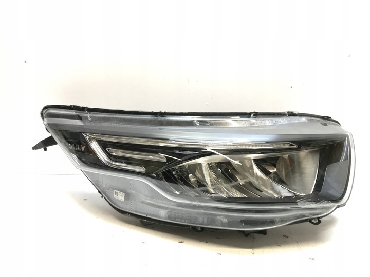 фото №1, Лампа перед правая iveco daily iv рестайлинг led 19- 05802711799