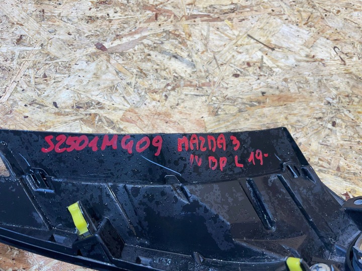 фото №10, Mazda 3 bp iv 4 19- решітка планка решітка ліва перед передня бампера