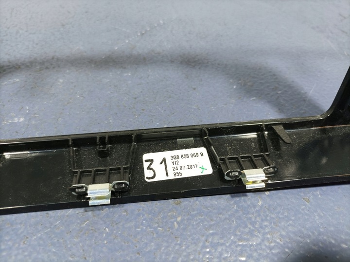 фото №6, Vw passat b8 dekor рамка дисплея радіо навігації 3g8858069b