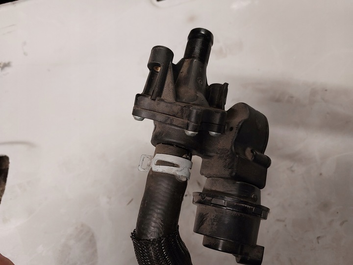 фото №4, Корпус термостата термостат renault scenic iv 1.3 tce 922309109r