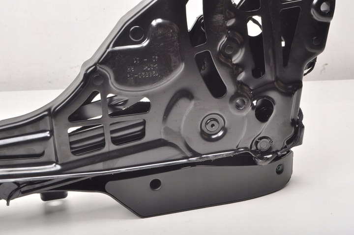 фото №13, Ferrari portofino 3.9 f164 петля дах правий 125502 007658