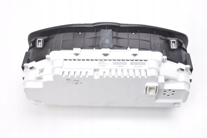 фото №6, Volvo v40 ii 1.6 d2 114km спидометр приборы 31412271