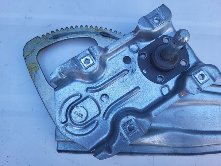 фото №6, Підйомник двері лівий зад - toyota yaris iii