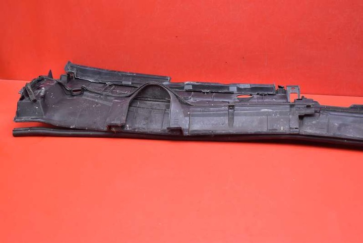 фото №5, Панель під лобовим склом eu 55709-05090 55708-05120 toyota avensis t27 09-11