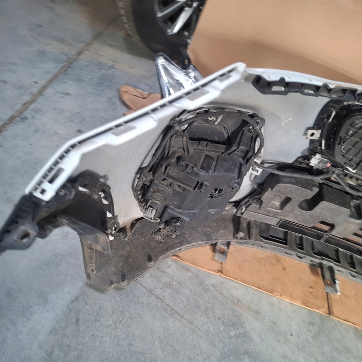 фото №13, Kia sportage iv 4 рестайлинг gt line 2018- бампер комплектный pdc hw белый