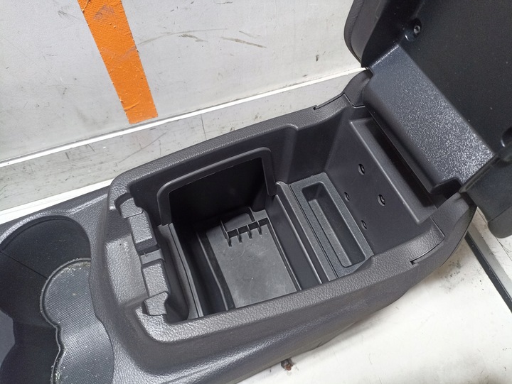 фото №12, Ford focus mk3 подлокотник туннель европа