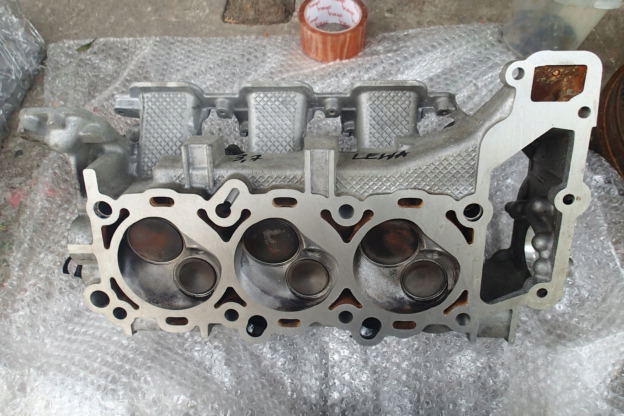 фото №1, Jeep cherokee liberty 3.7 v6 jeep wk 3.7 головка ліва