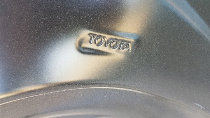 фото №10, Капот крышка toyota yaris iii 12- оригинал toyota