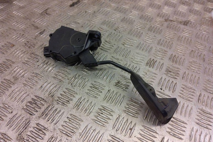 фото №7, Педаль газу toyota prius _w3_ 7811047010 1.8l 2014