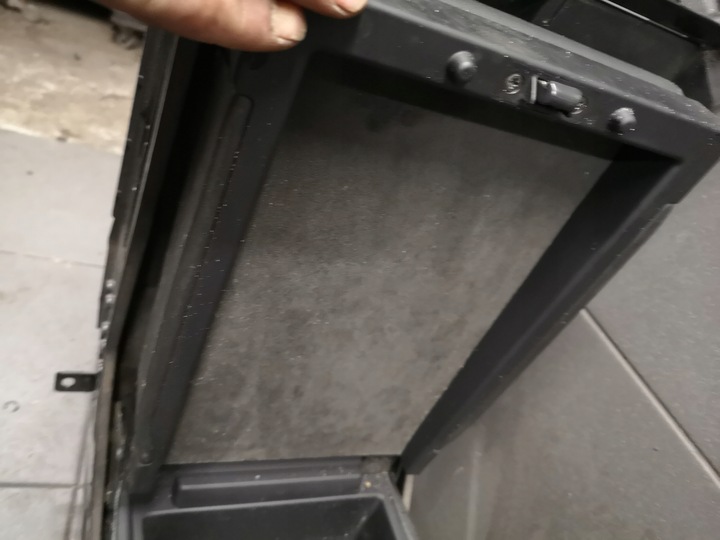 фото №10, Підлокітник середній сидіння audi a8 d2 чорний