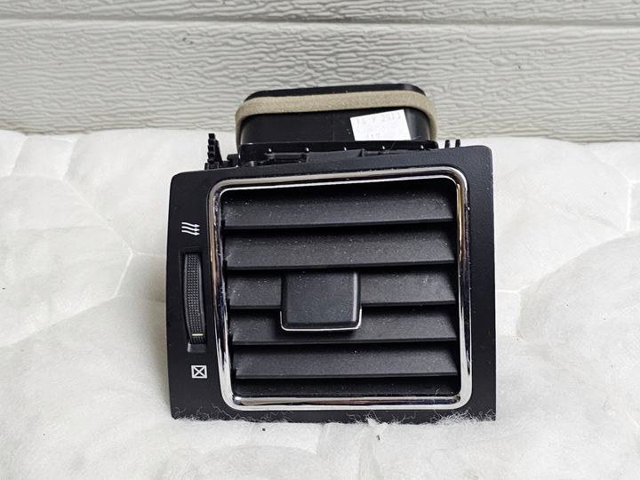 фото №1, Решітка повітропровід впуск ліва лівий toyota avensis t27 55660-05101 хром