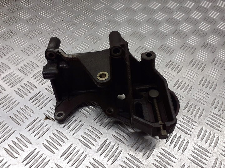 фото №1, Лапи двигателя mitsubishi space star 1.8 gdi