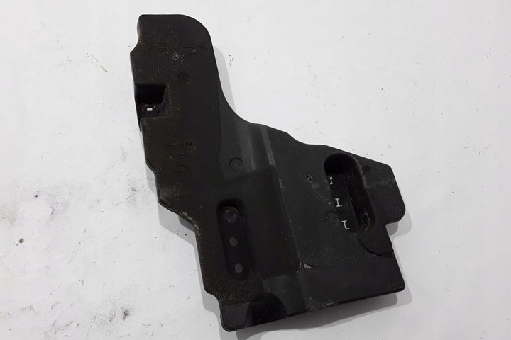 фото №1, Ліва захист шасі dacia 748a31771r 1.3l гібрид 2023