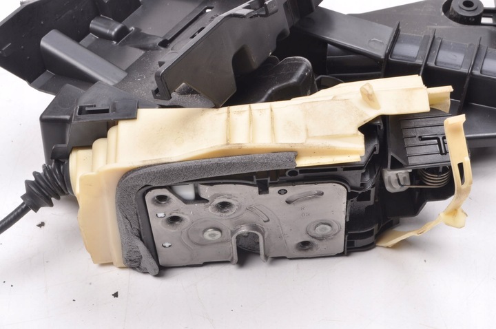 фото №7, Volvo xc60 ii xc90 s90 v90 v60 замок дверь правые зад задний 32131411 6 pin