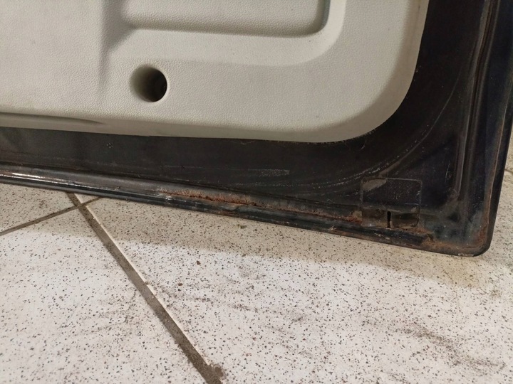 фото №12, Задня кришка багажника chrysler town and country 5 2009