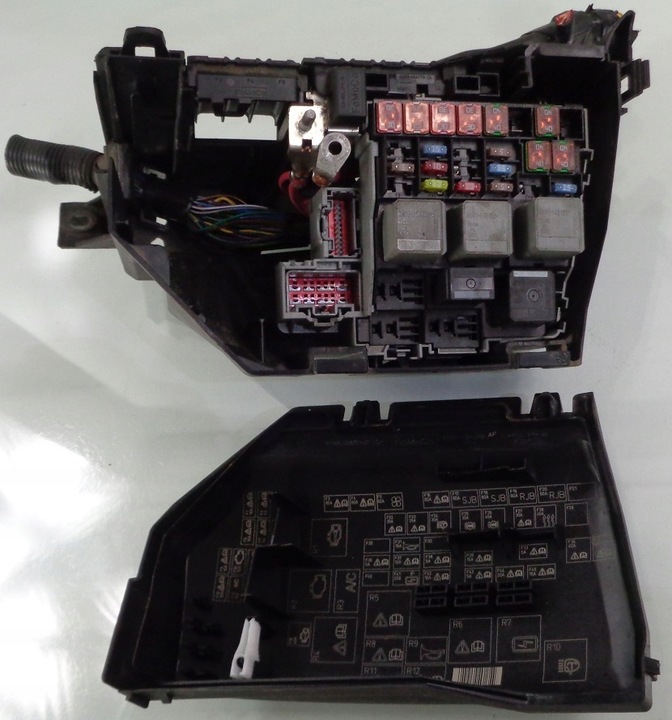 фото №1, Ford galaxy mk3 2.2 tdci коробка предохранителей