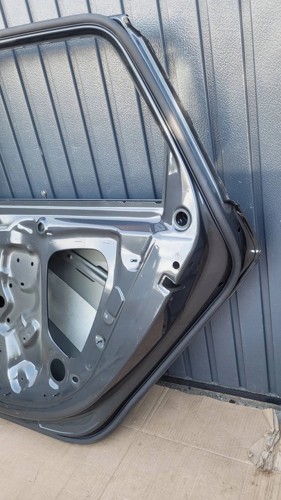 фото №12, Audi a4 b9 рестайлинг универсал дверь зад задние правые fv