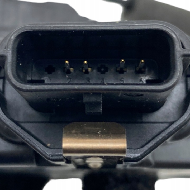 фото №13, Новый oem номер замок дверь правая перед renault captur i